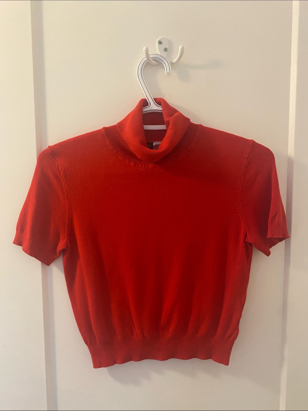 Womens small H&M Red Short-Sleeve Turtleneck Top